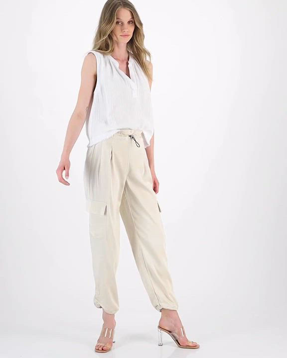 DKNY Jeans Women's Sleeveless Double-Crepe Gauze Crop Top