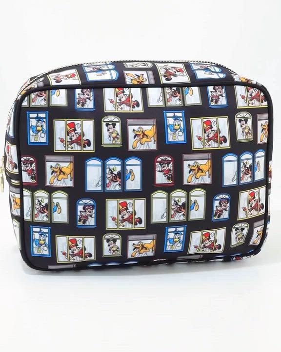ポーチ Disney x Macy's  Varsity Pennant Small Pouch Home | Plaza Las Américas | San Juan, Puerto Rico