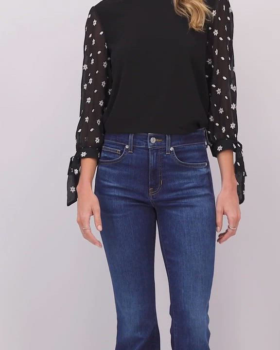 (取寄) シーシー レディース 3/4 スリーブ ラッフル カフ クルー ネック トップ CeCe women 3/4 Sleeve Ruffle Cuff Crew Neck Top Rich Black CeCe Women's Crewneck Puff 3/4-Tie Sleeve Knit Top - Macy's