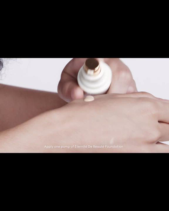 Gucci Éternité de Beauté 24-Hour Full Coverage Luminous Matte