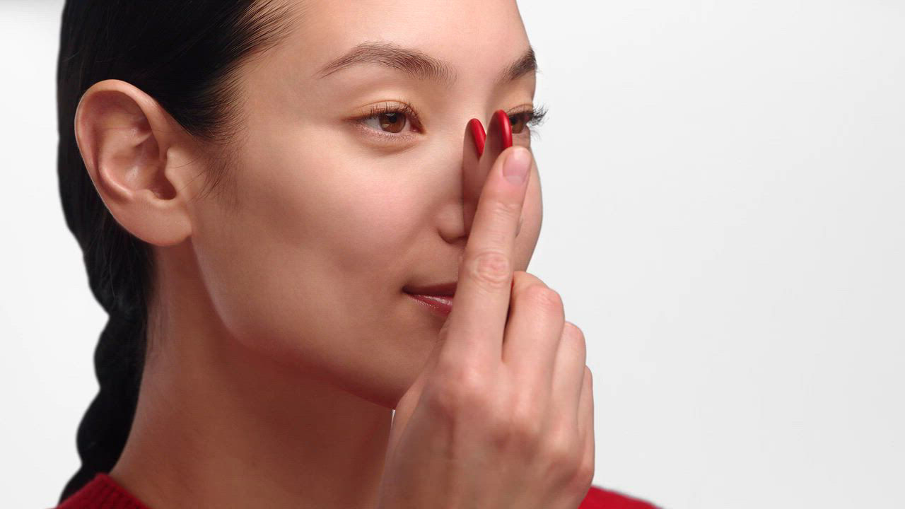 CHANEL N°1 de CHANEL マッサージアクセサリー N°1 DE CHANEL MASSAGE ACCESSORY Strengthens – Stimulates