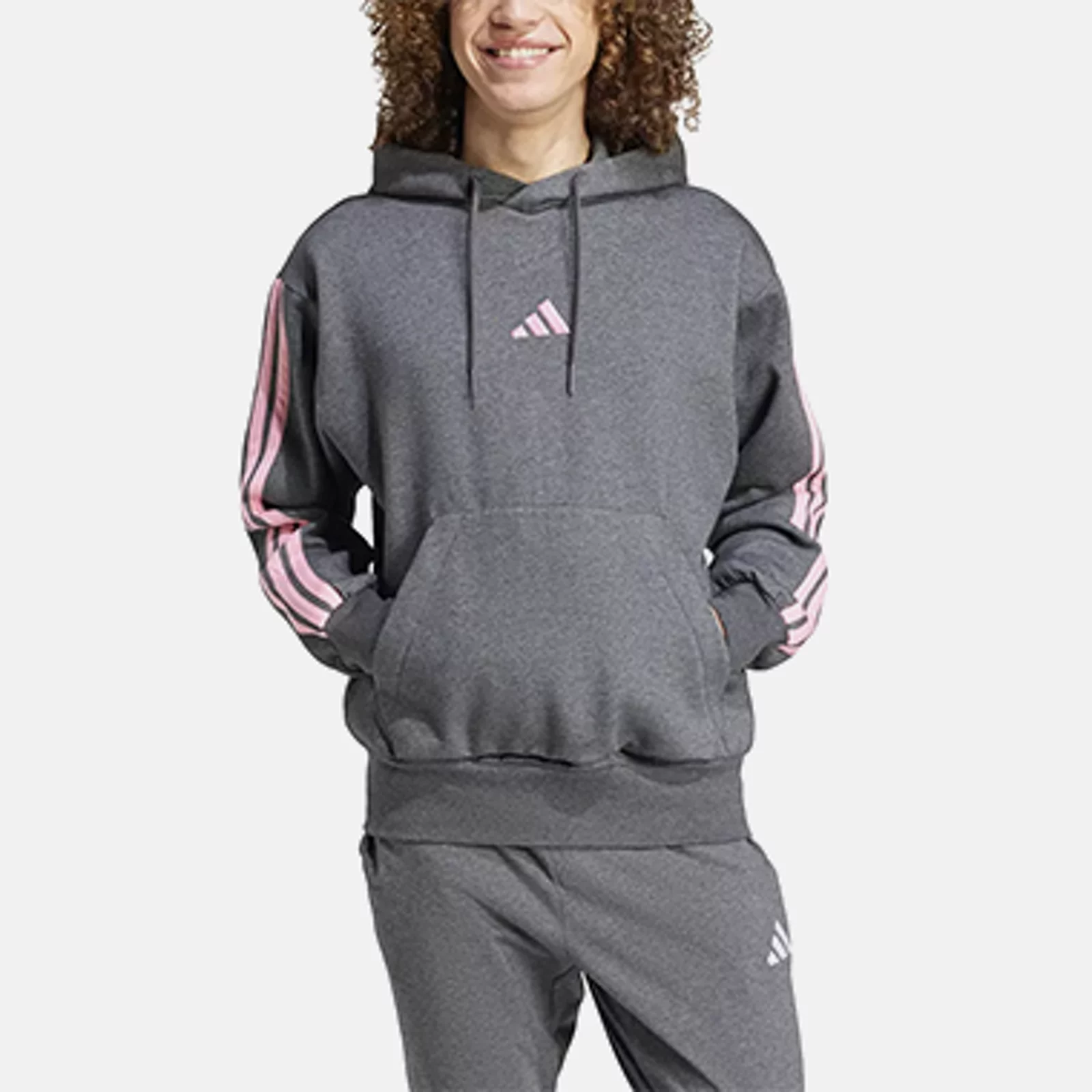 Hoodies & Sweatshirts