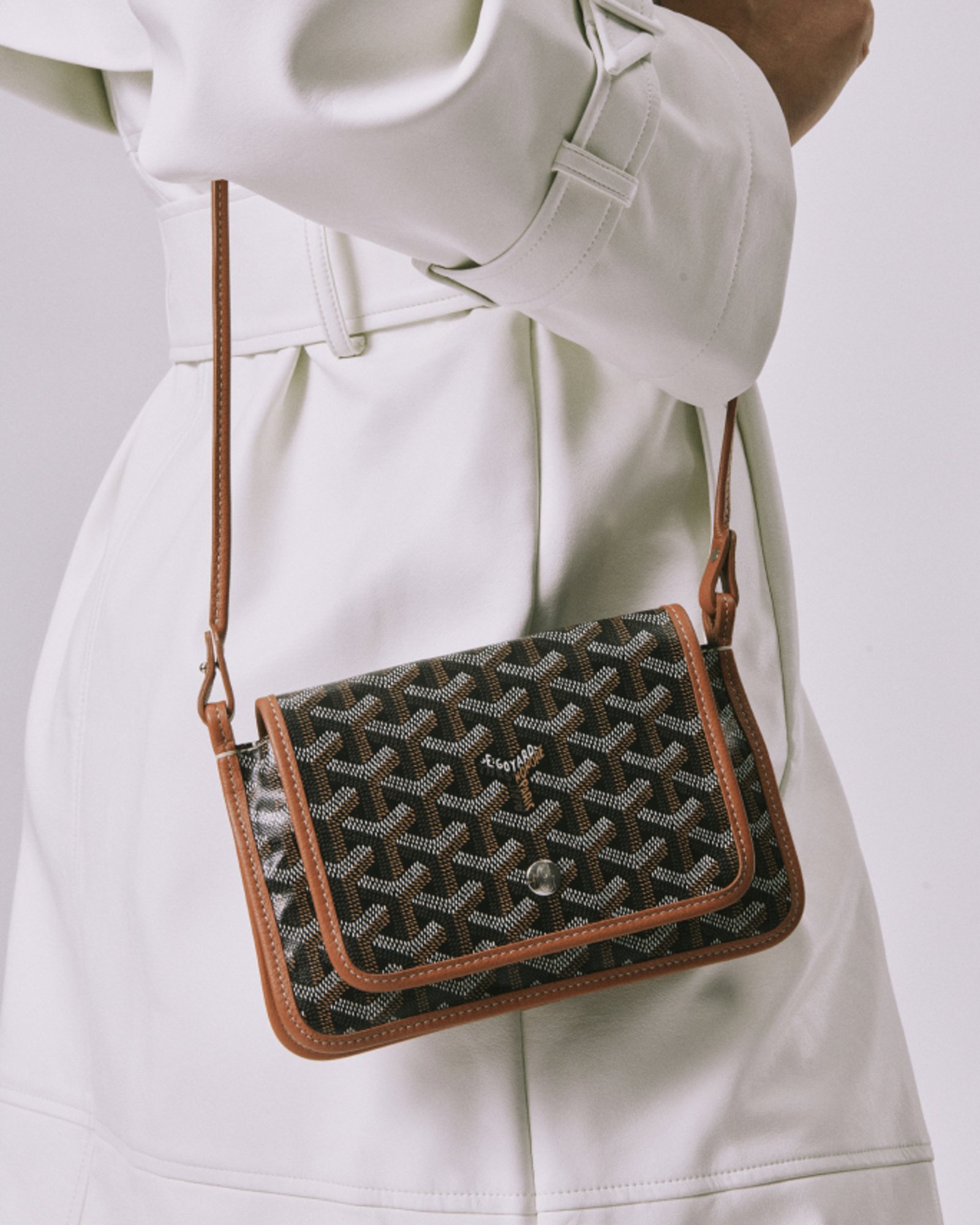 Pre-owned luxury handbags