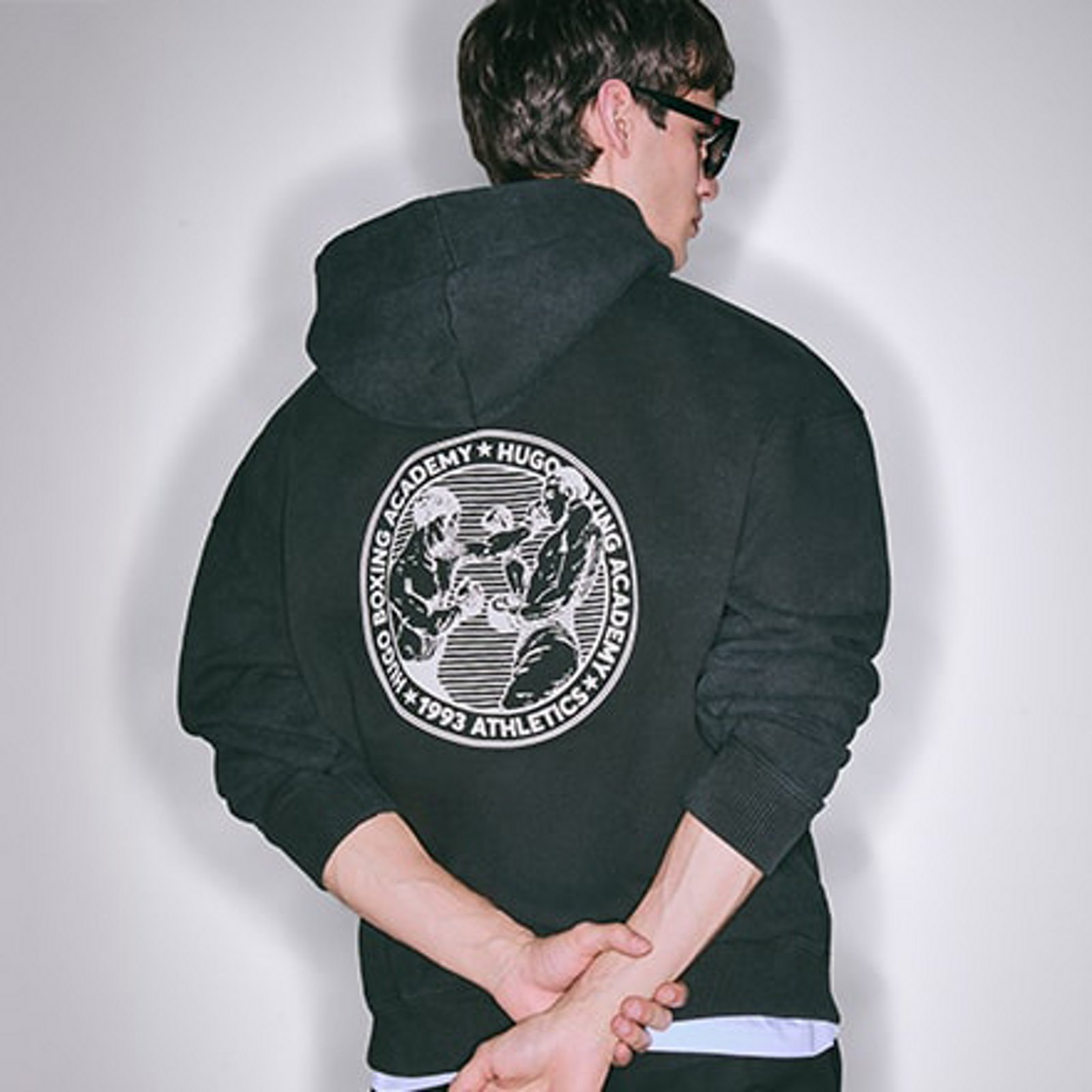 Hoodies & Sweatshirts