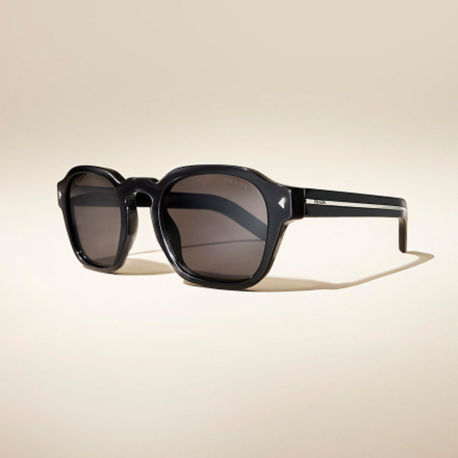 Sunglass Hut