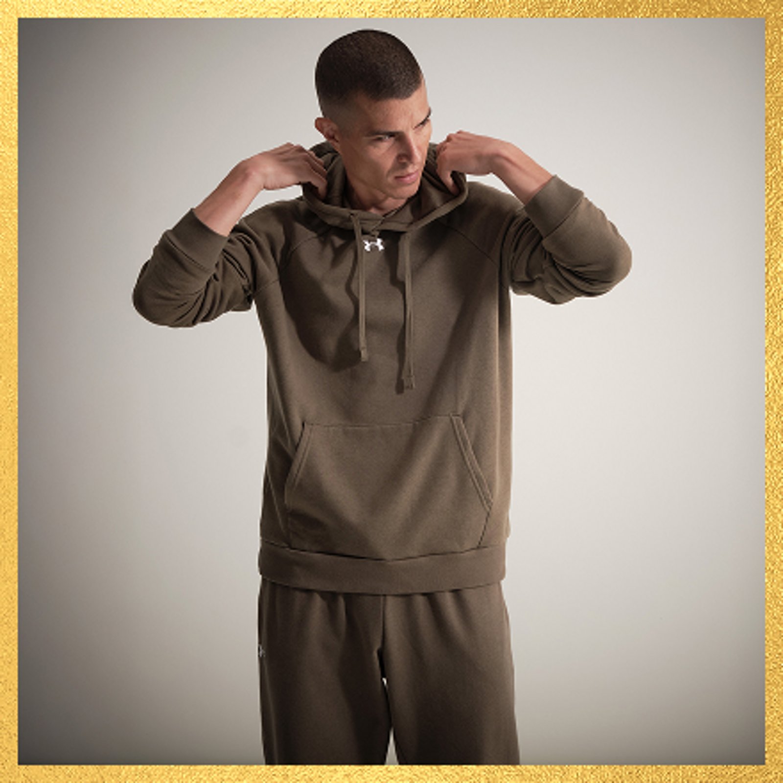 Sweatshirts & Sweatpants