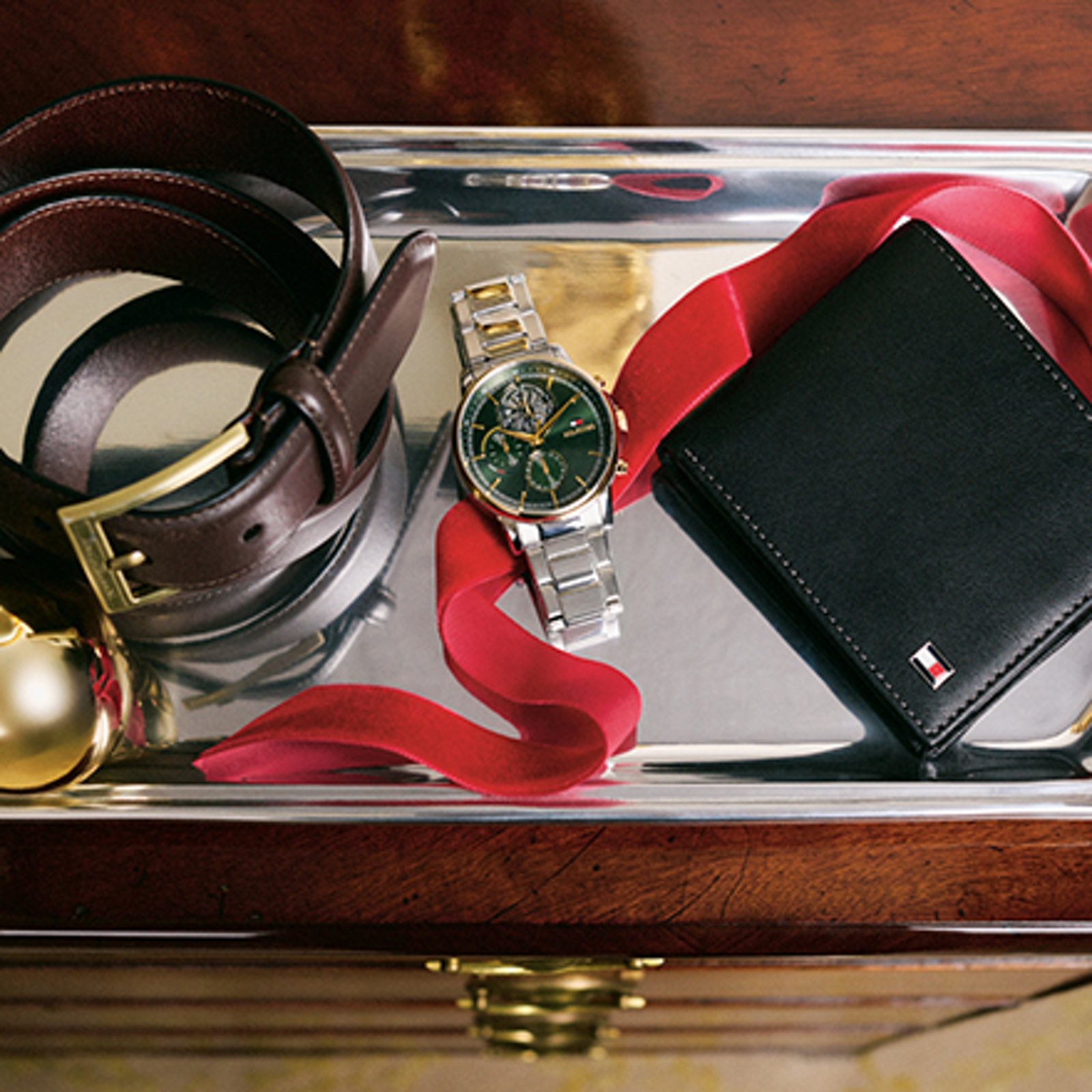 Watches & Accessories