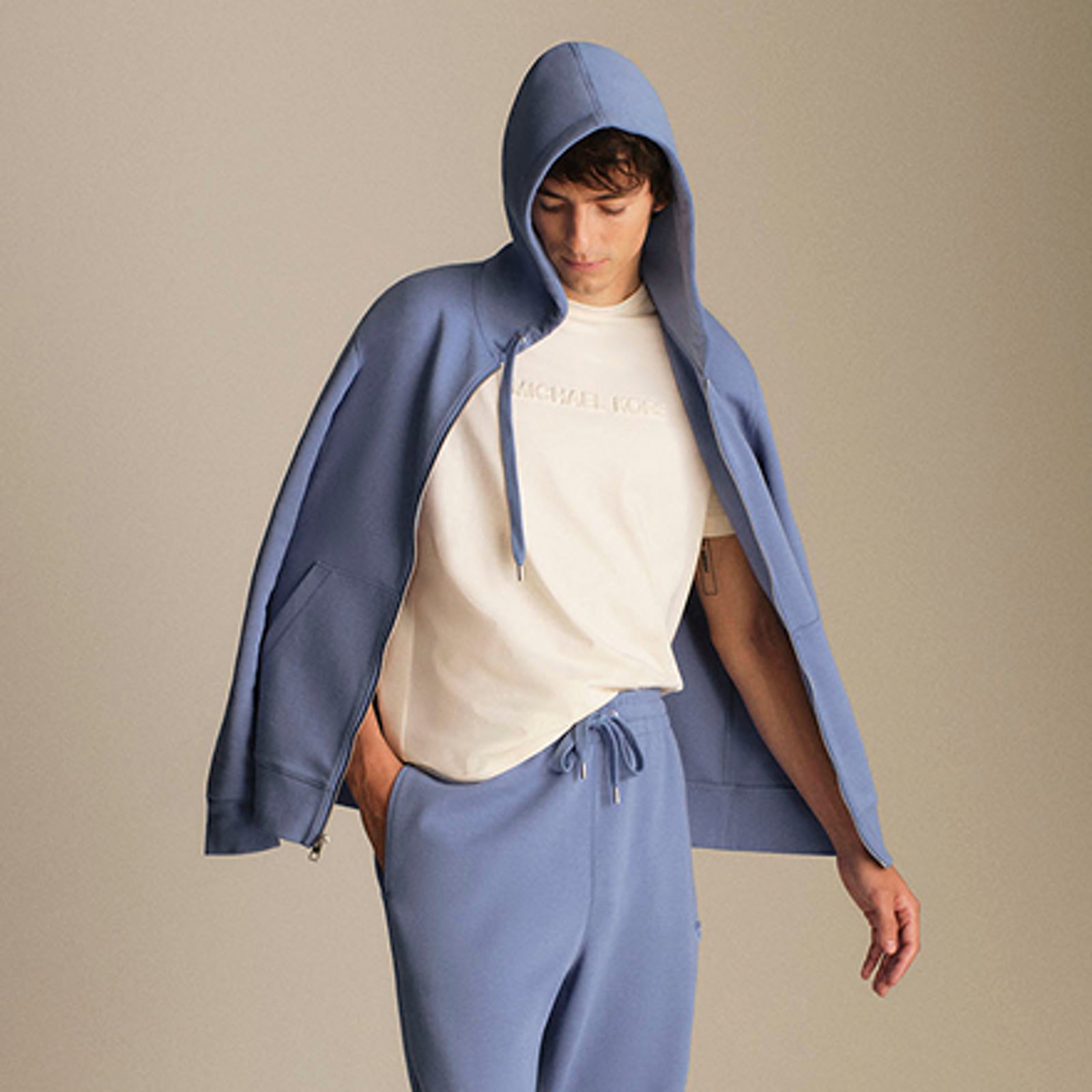 Hoodies & Sweatshirts