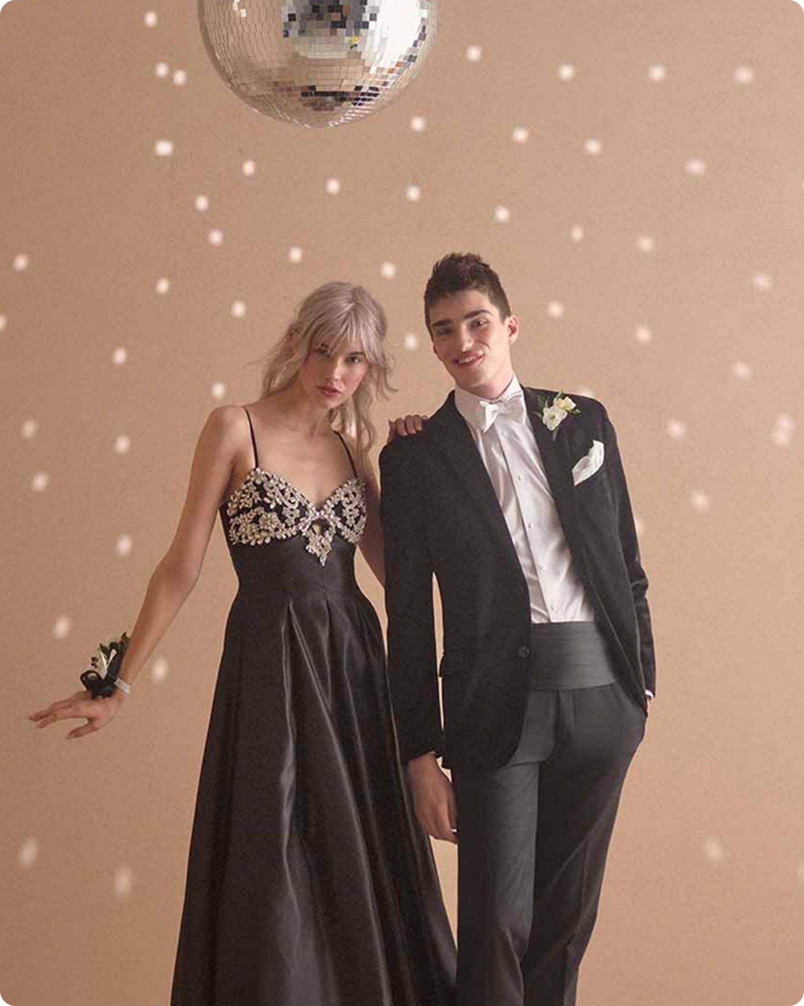 more-to-explore-prom-shop-springs-biggest-styles