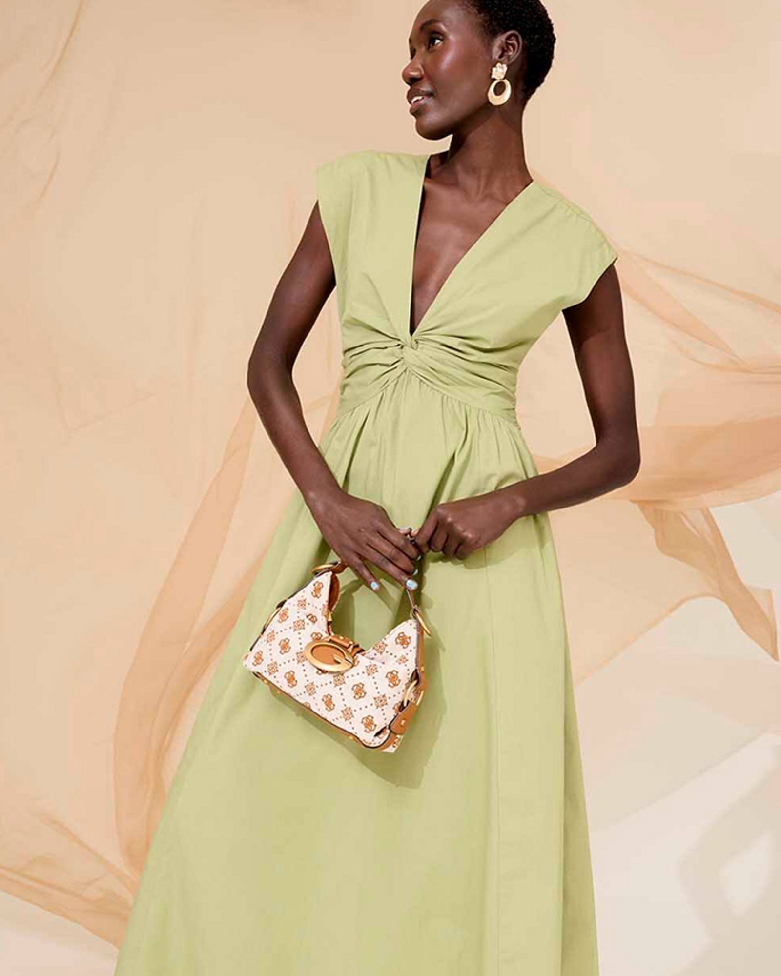 Handbags-accessories-trend-whats-trending-now-Contemporary-Brands