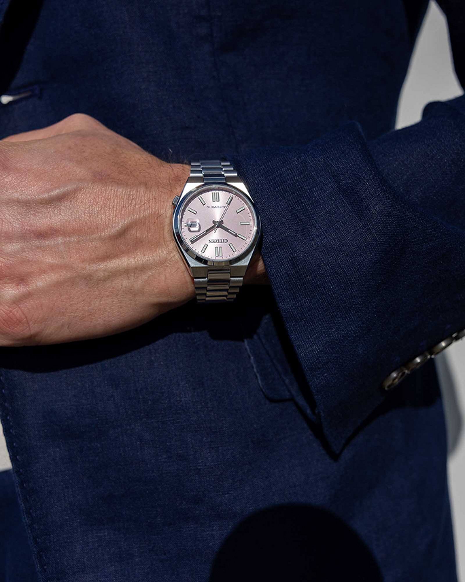 Spring-trend-mens-must-haves-Metal-Band-Watches