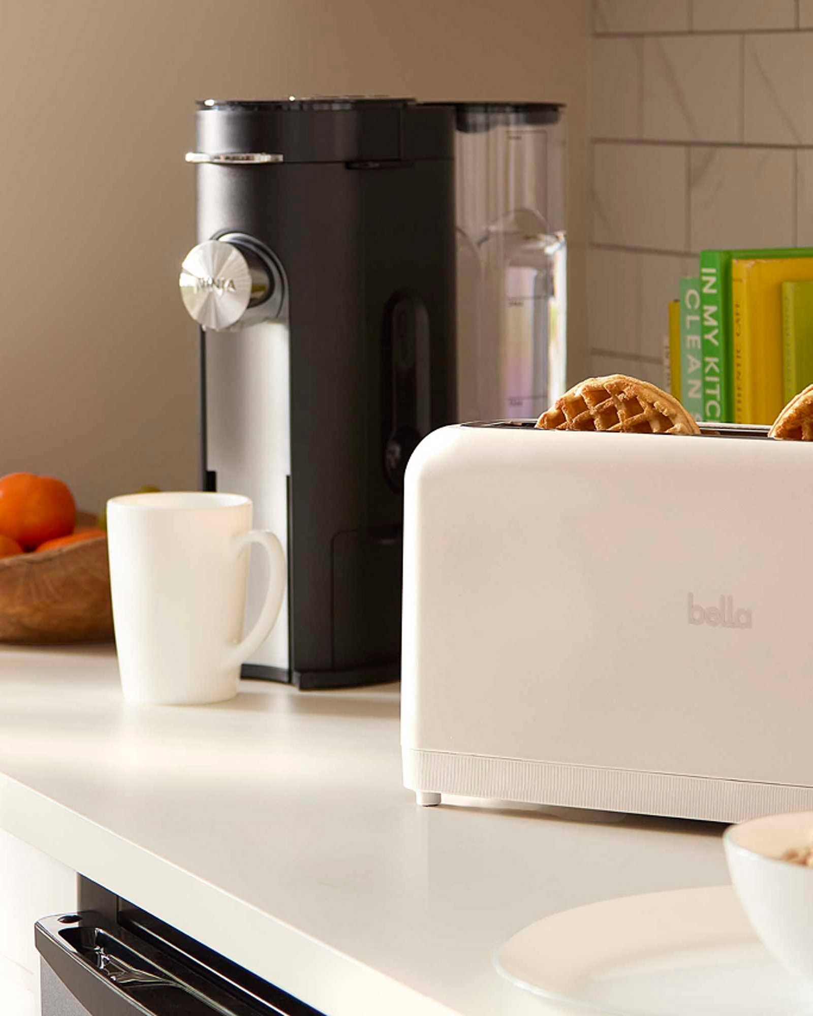 Home-trend-whats-trending-now-College Apartment Essentials