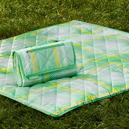 Free picnic blanket with any $55 Clinique purchase