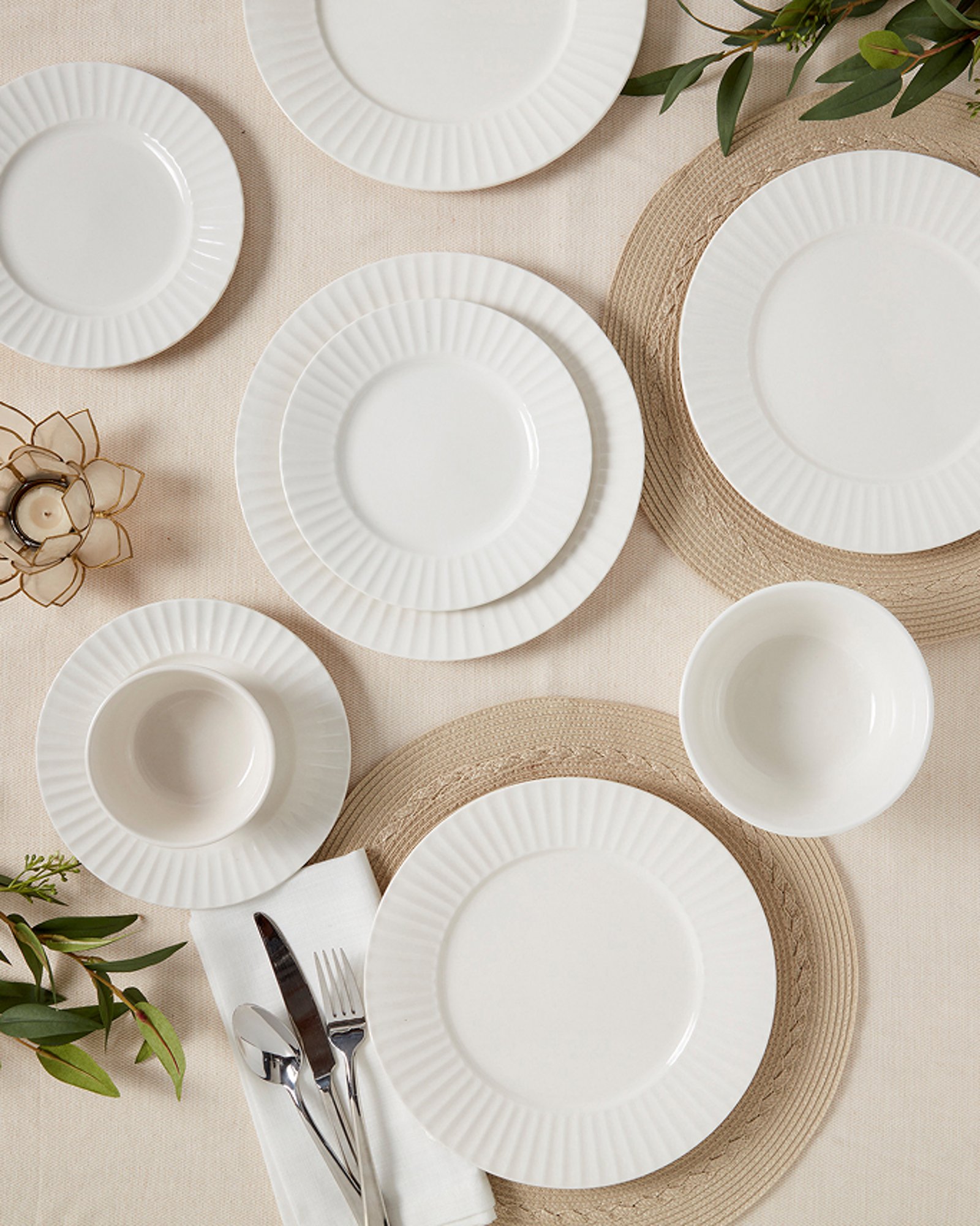Dining Service for 8