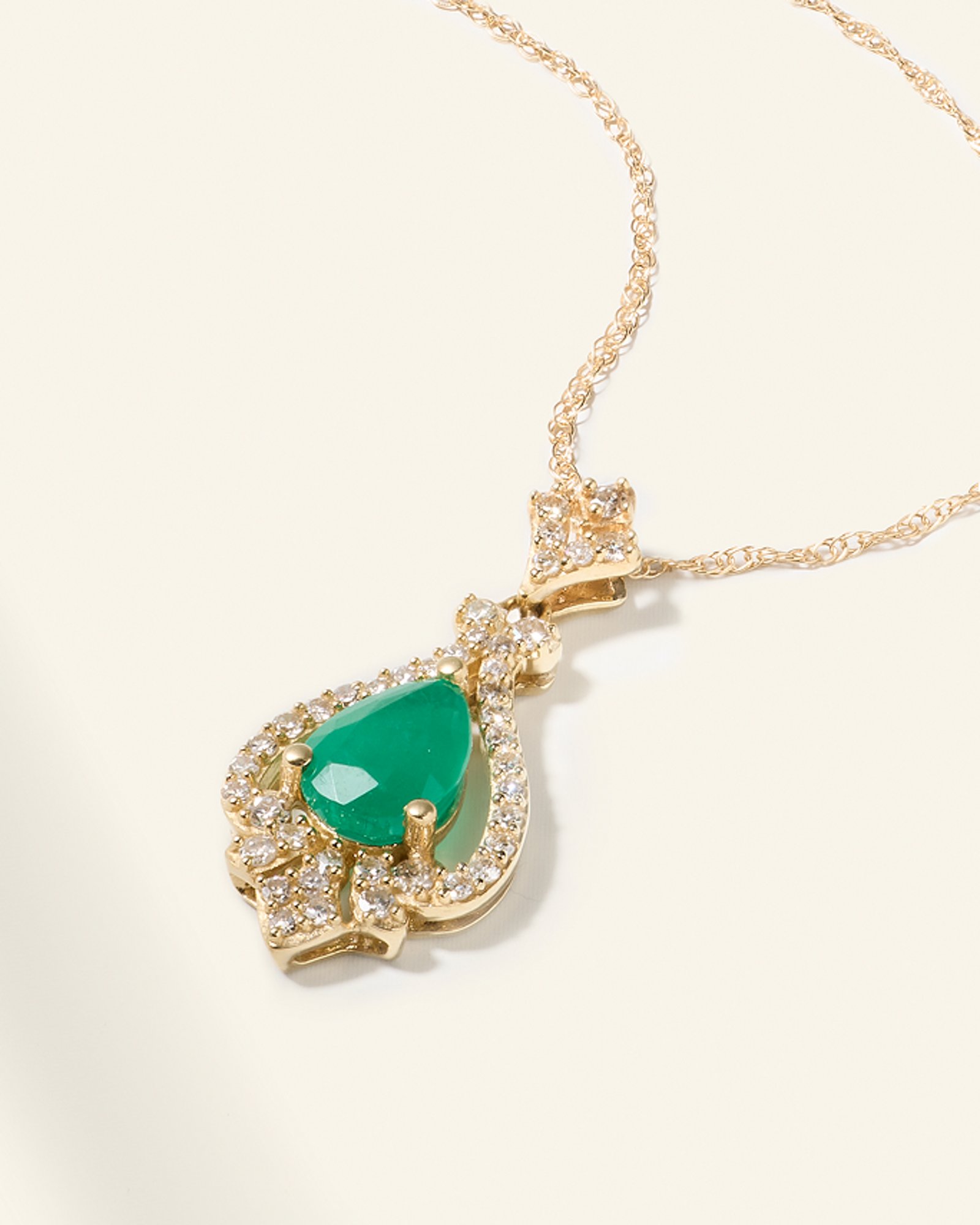 Gemstone-jewelry-trend-shop-by-birthstone-may-emerald