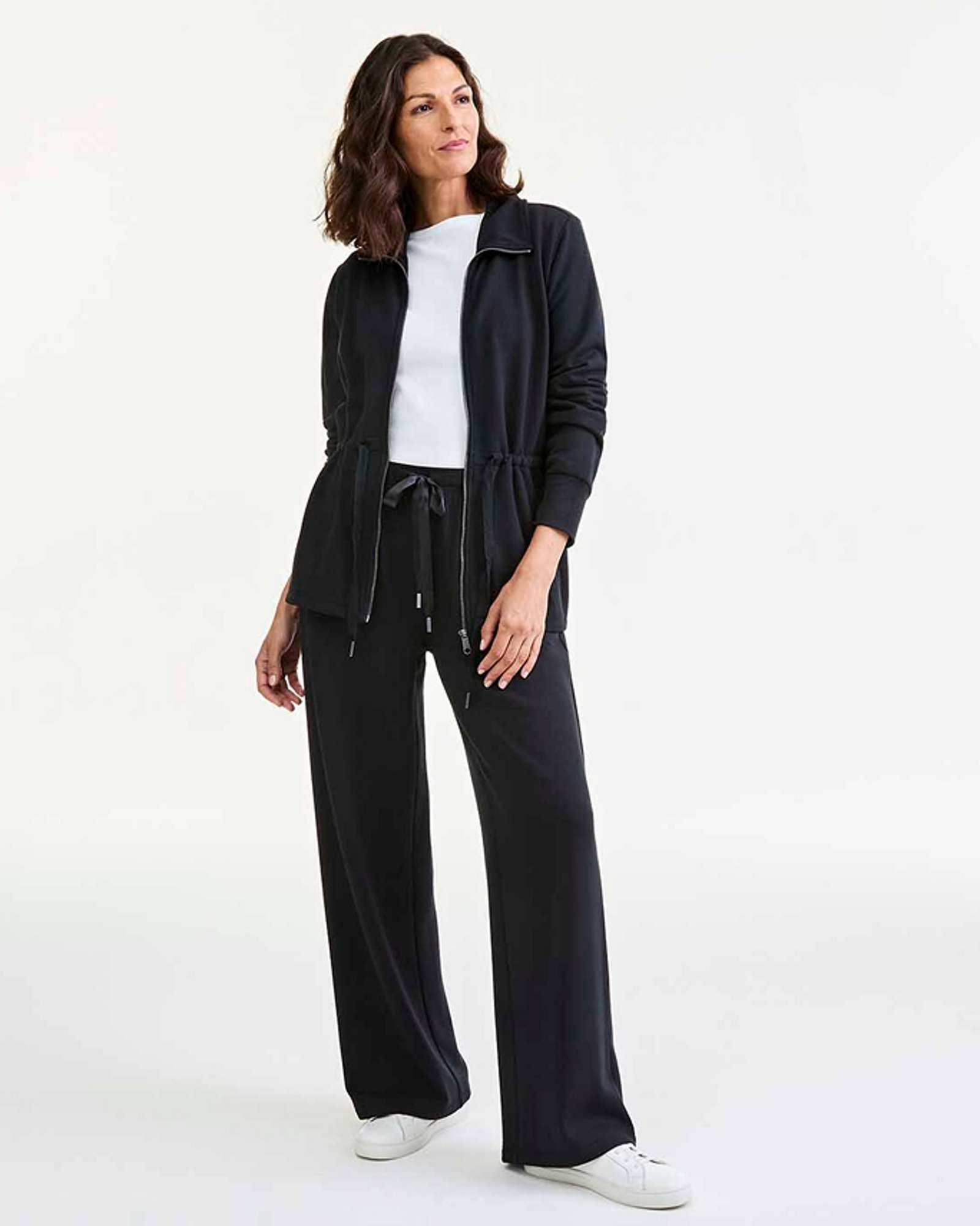 Rtw-trending-now-lux-llounge