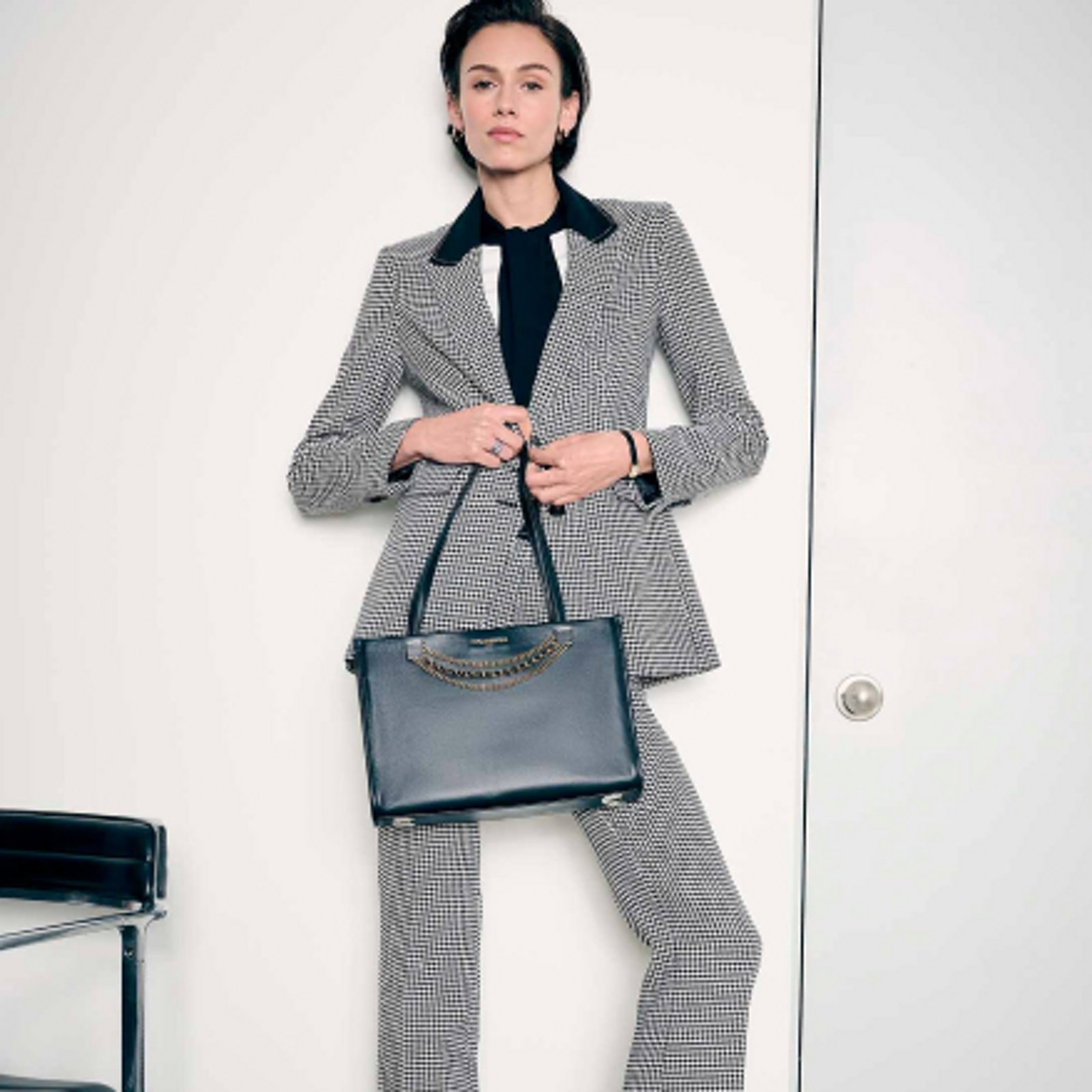 Suits-featured-categories-suits