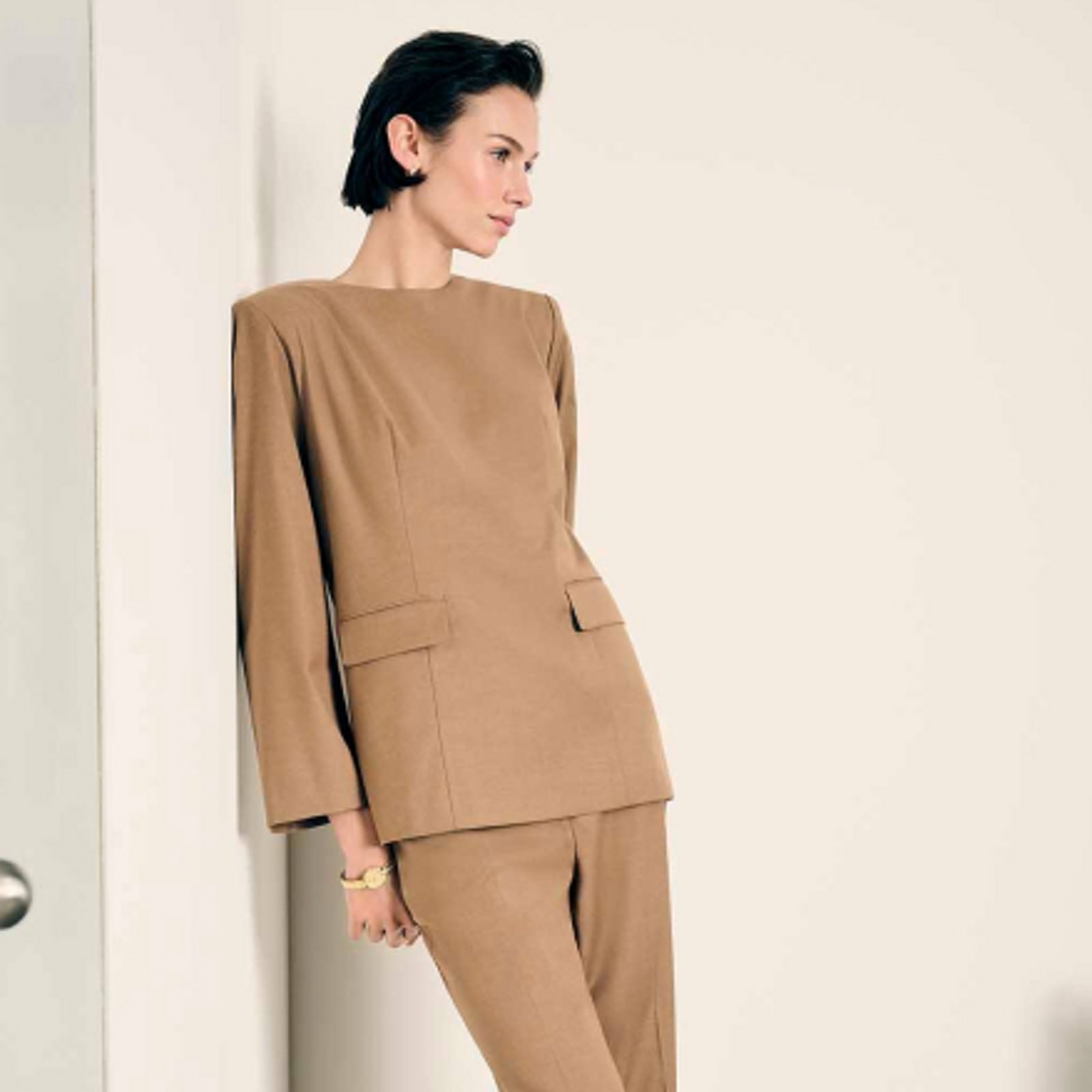Suits-featured-categories-tops