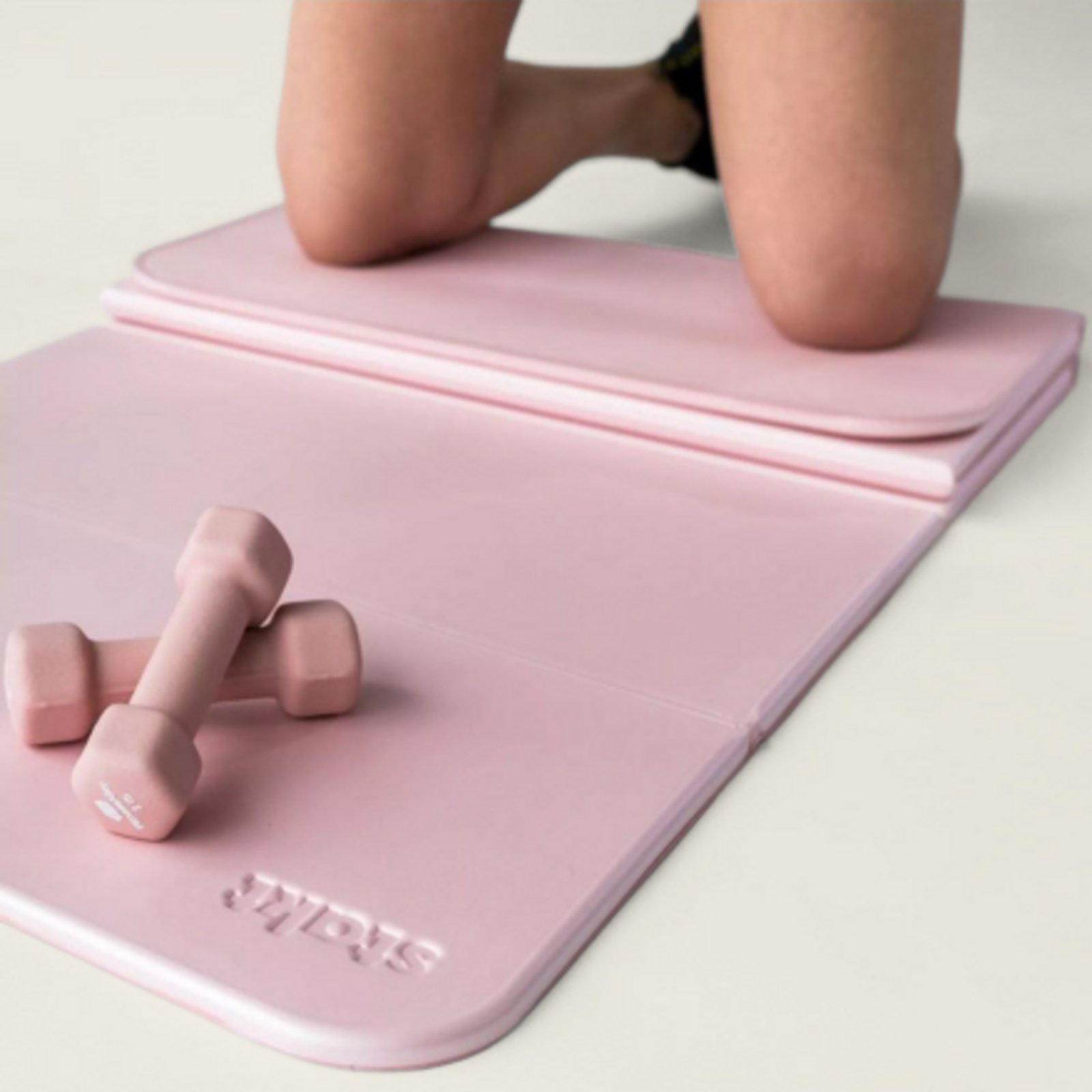 Fitness-featured-categories-Yoga & Pilates
