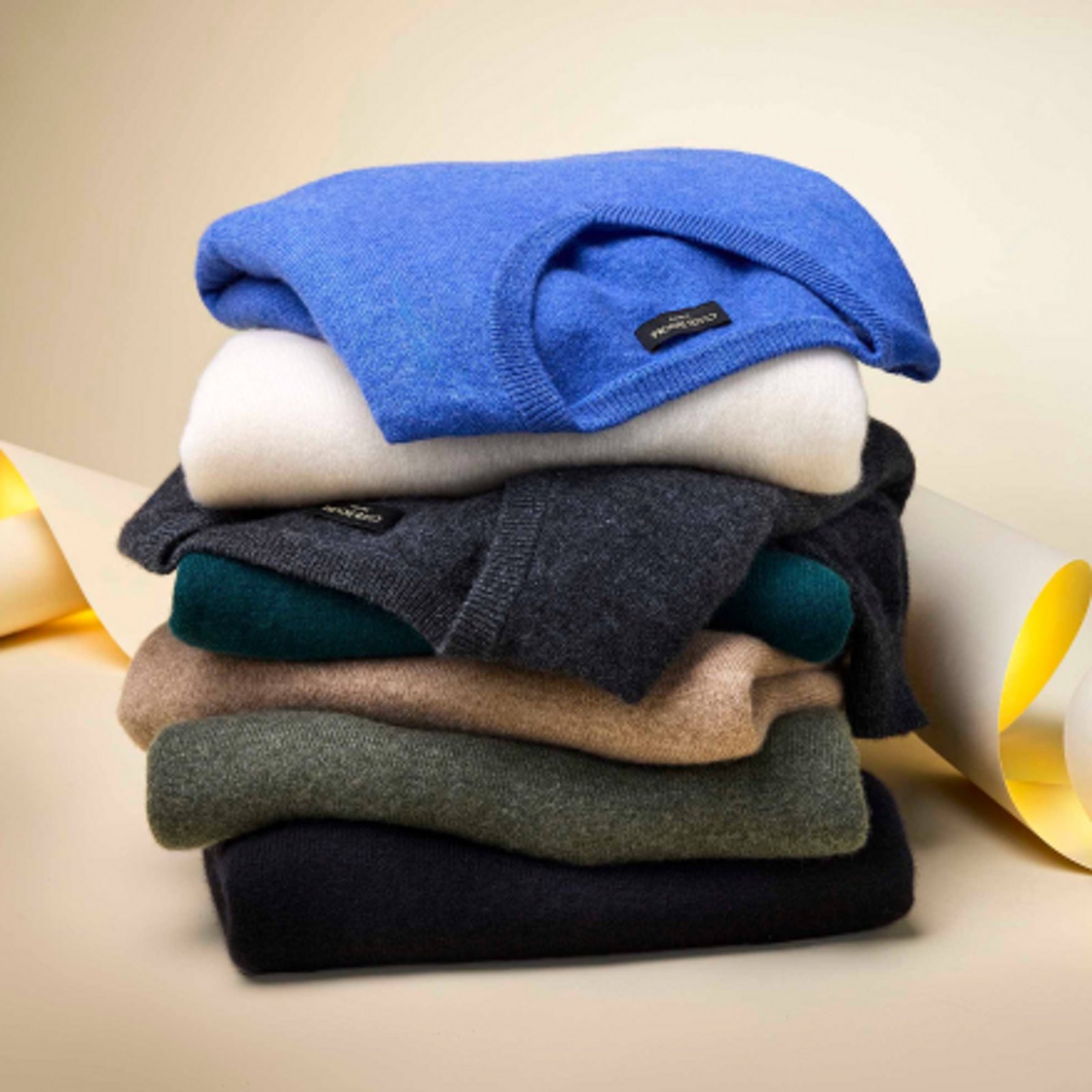 Mens-featured-categories-v-neck