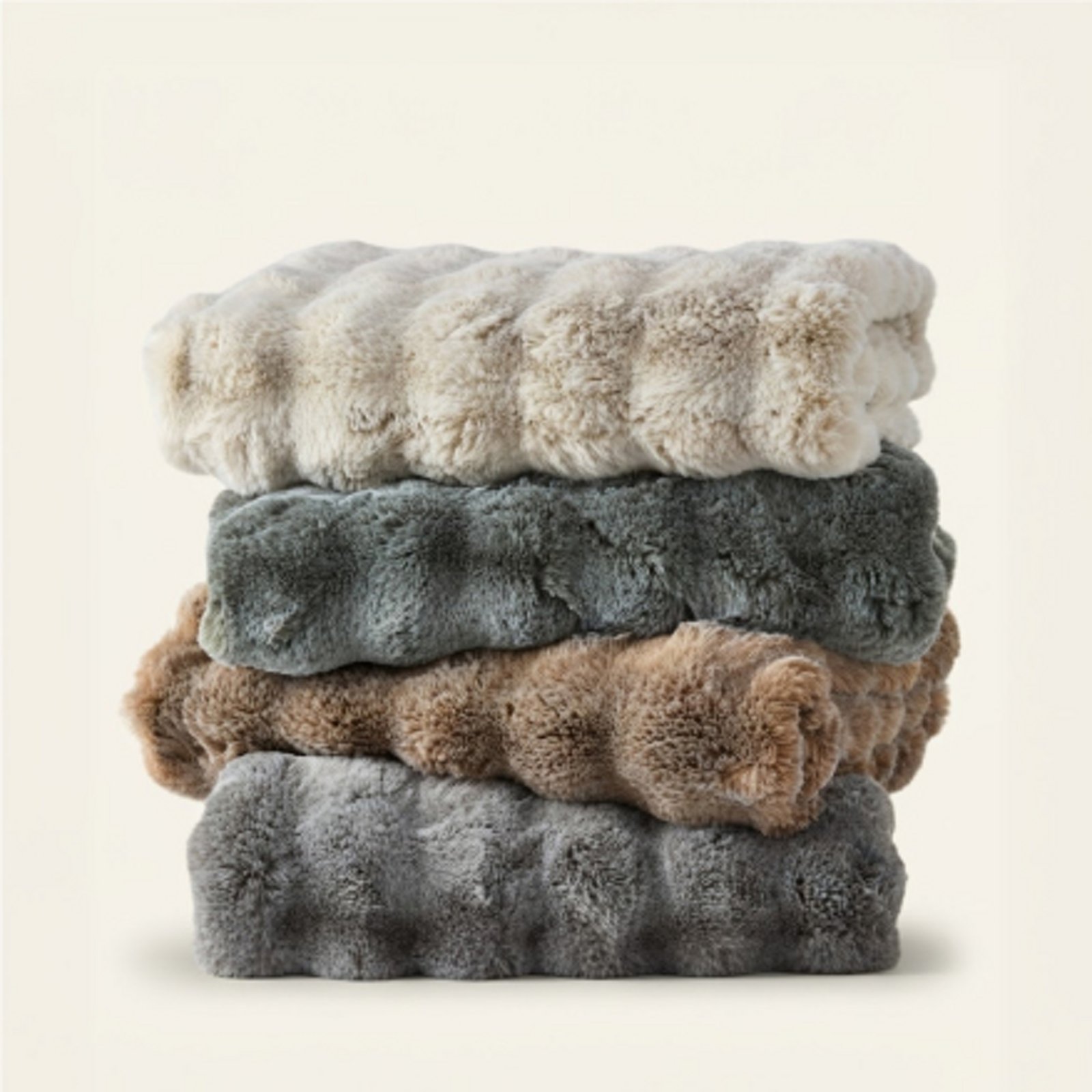 Throws & decorative pillows