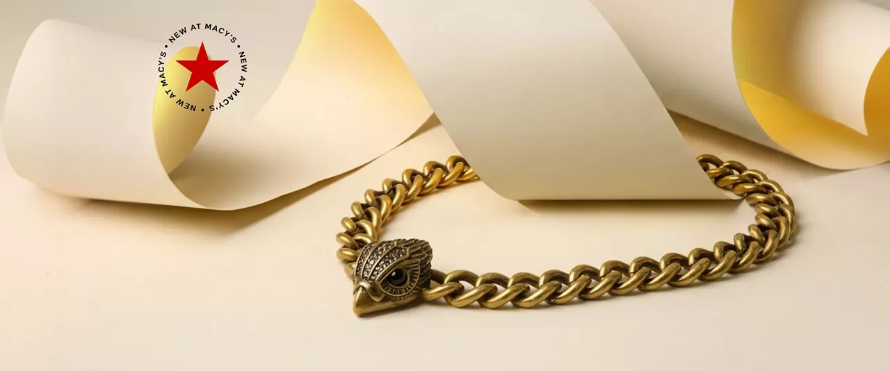 Chic fashion jewelry