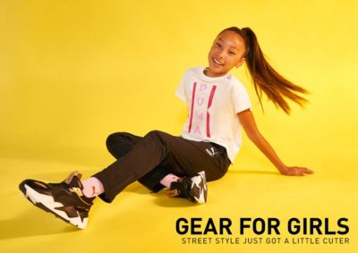 PUMA Girls 2 Piece Jersey Tee /& Capri Set